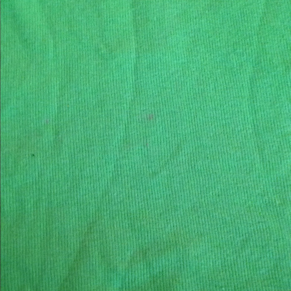 Tank tops - Picture 2 of 3